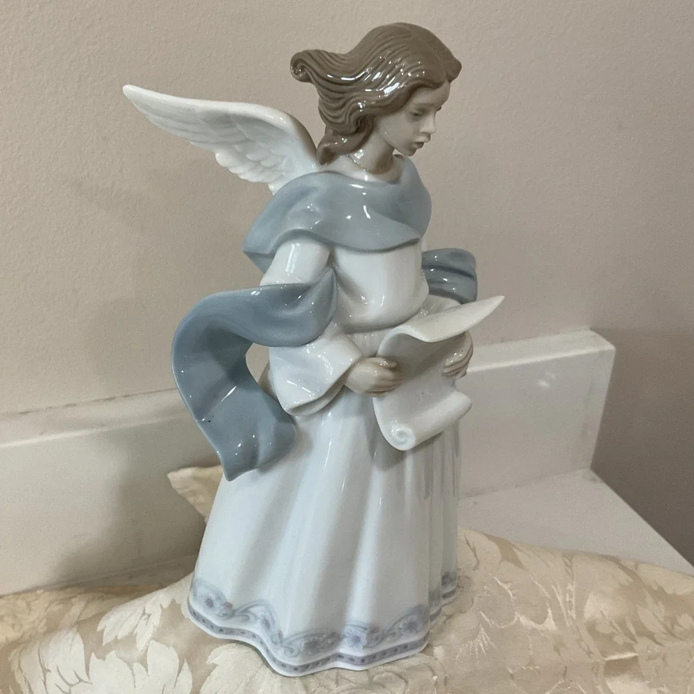 LLADRO Angel Cantor Rejoice #6321 Christmas Tree-Topper Figurine